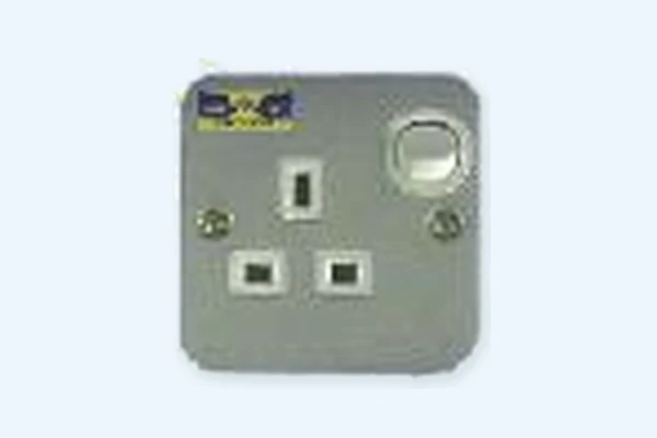 13A × 1 Gang Metal Clad Socket